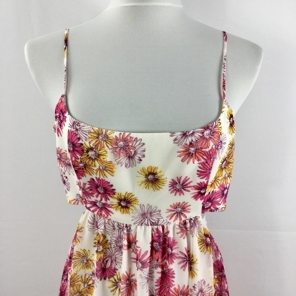 Wayf Tiered Maxi Dress Magenta Daisies Size L NWT - Picture 5 of 12